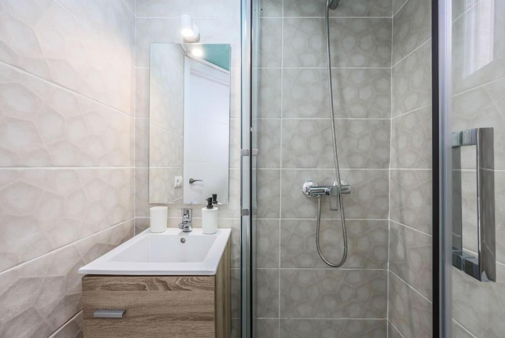 מדריד Luxe Apartment In Tetuan מראה חיצוני תמונה